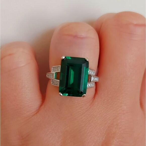 5.9 Carat Emerald 925 Sterling Silver Ring - Picture 7 of 13